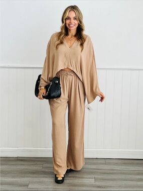 Relaxed V-Neck Wide-Leg 2 piece set  - Taupe